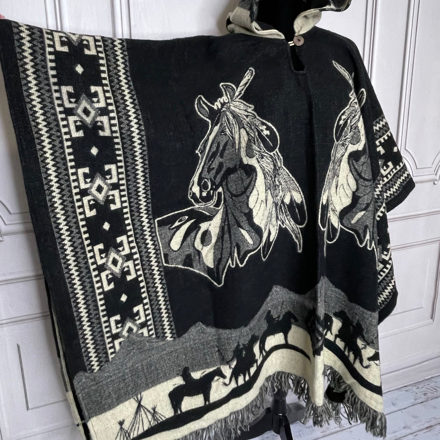 Mexican Alpaca Wool Poncho Hooded - Feathered Horse