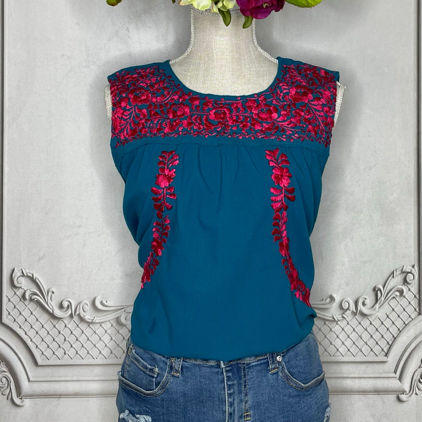 San Antonino Mexican Blouse - Sleeveless Silk Embroidery