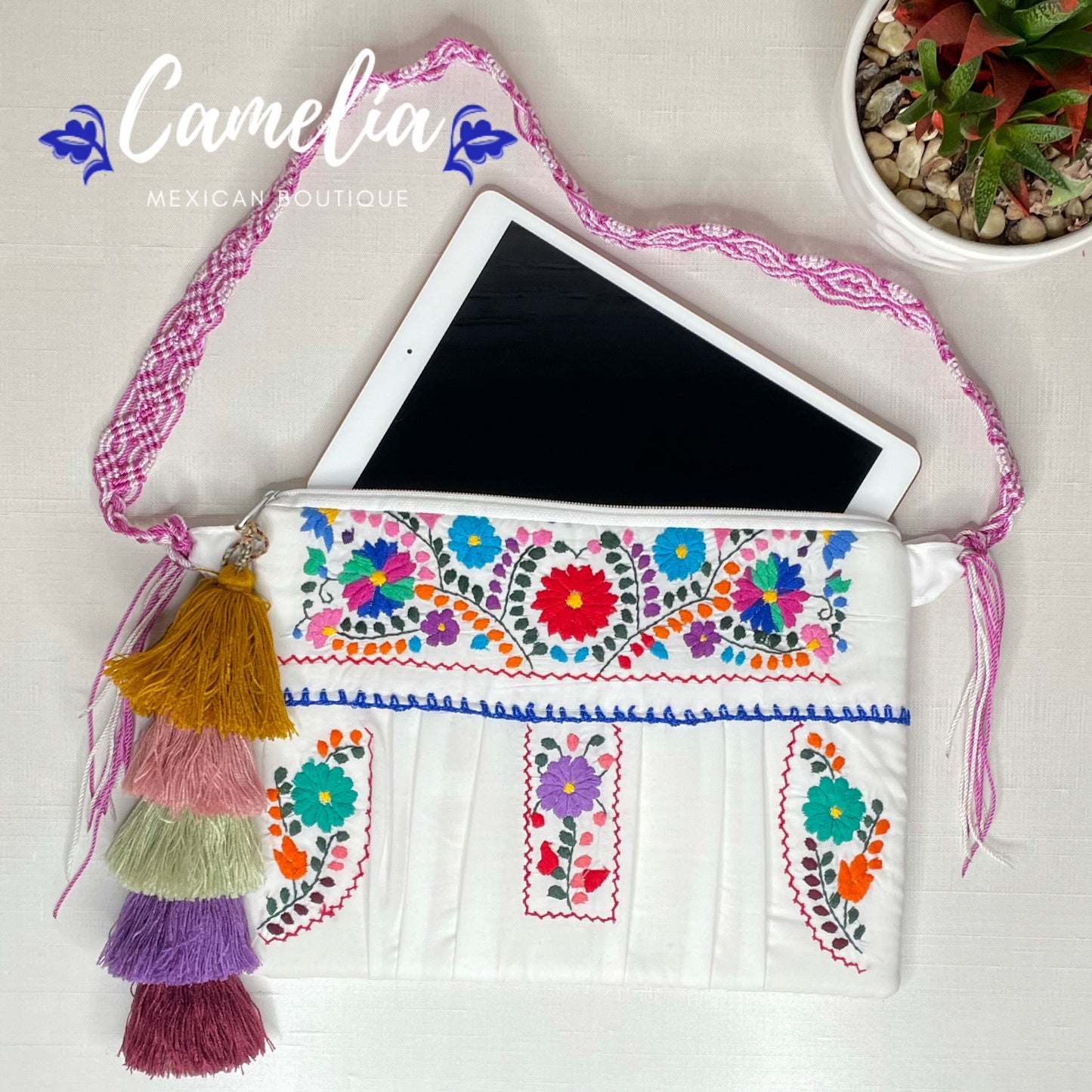 Mexican Embroidered Laptop Case - Puebla