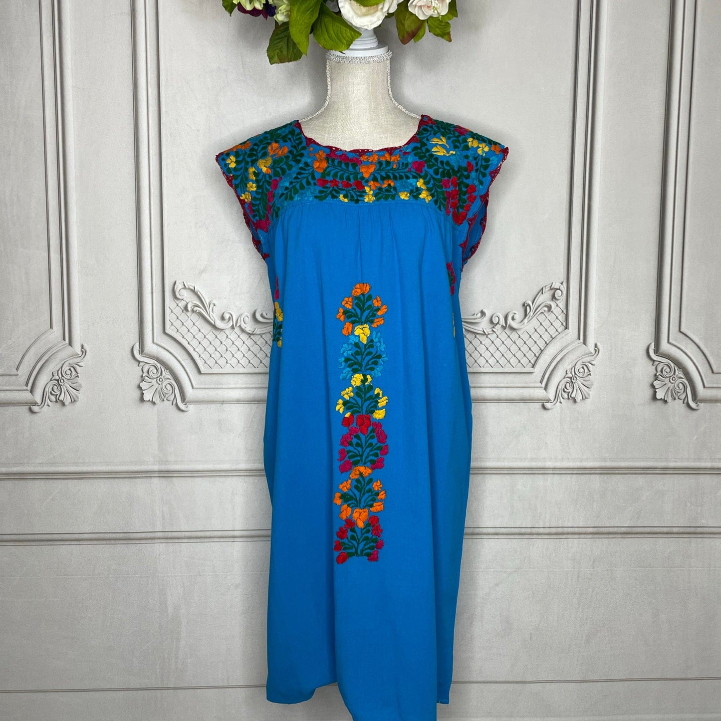 San Antonino Sleeveless Dress - Knee Length Cotton Embroidery