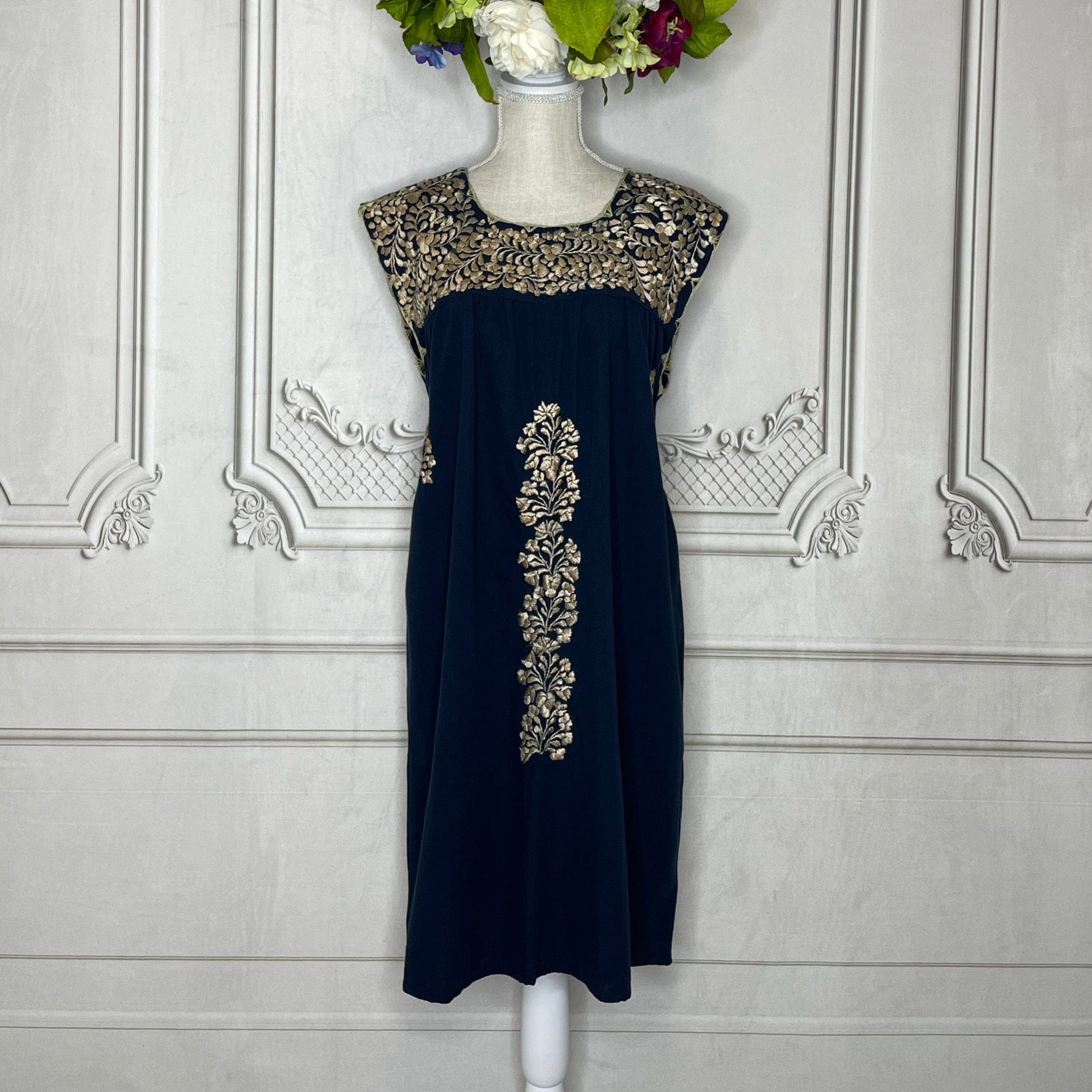 San Antonino Sleeveless Dress - Knee Length Silk Embroidery